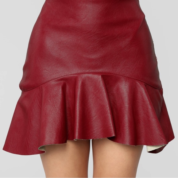 SHEIN Dresses & Skirts - Shein women’s red faux leather skirt, size Medium